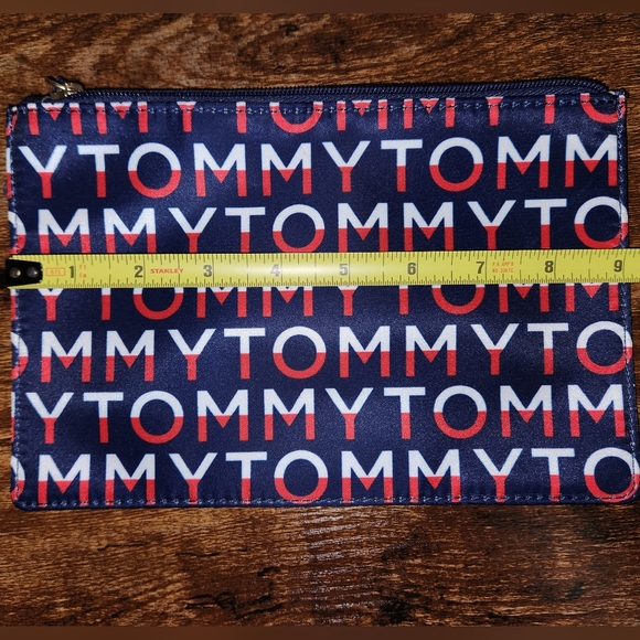 Tommy Hilfiger Clutch / Cosmetics Bag - Picture 3 of 7